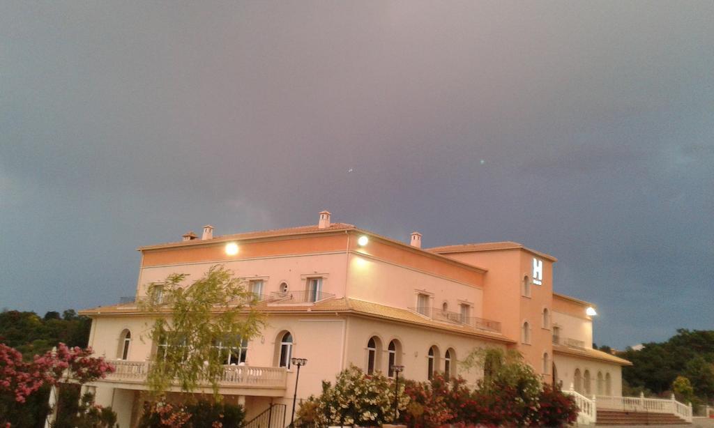 Ciudad Del Renacimiento Hotel Baeza Bagian luar foto